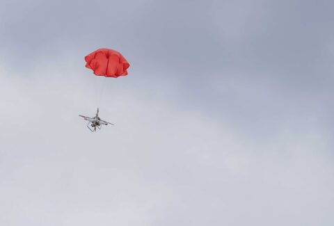 spadochron do dronów dji parazero flyandfilm